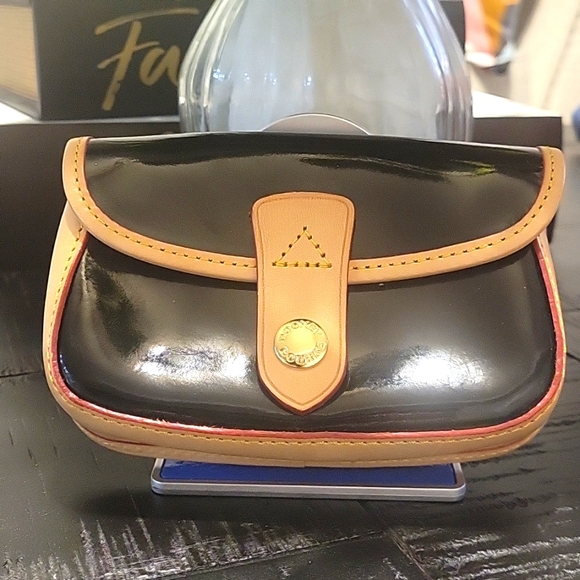 Dooney & Bourke Handbags - Dooney and Bourke Wristlet